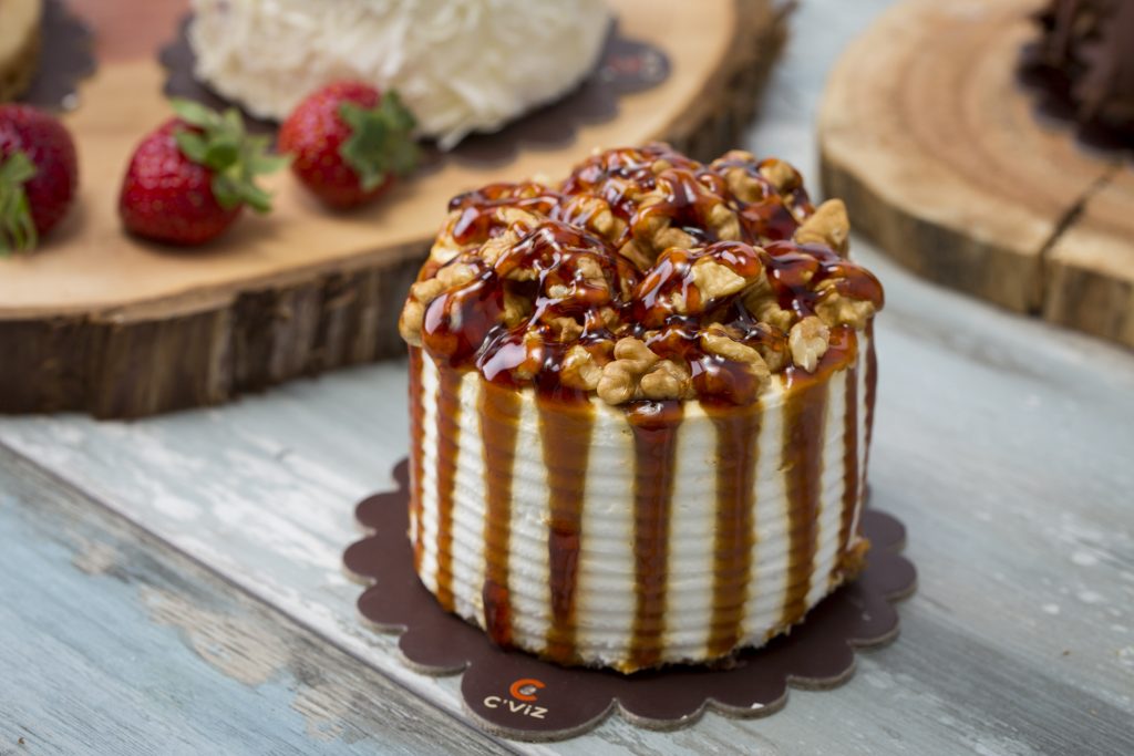 Ballı Cevizli Pasta